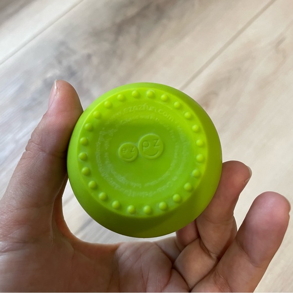 EZPZ Toddler Mini Cup & Straw + tiny cups - Picture 3 of 4